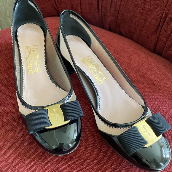 Salvatore Ferragamo Eva Net Vara Pump Mesh Black Pink - Picture 2 of 13